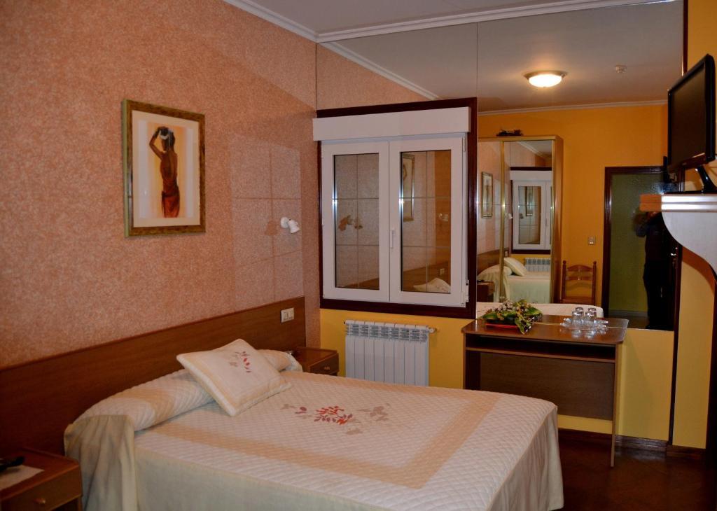 Hostal Residencia Bahia ลาเซ ภายนอก รูปภาพ