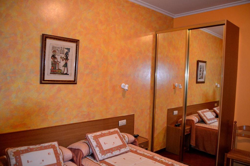 Hostal Residencia Bahia ลาเซ ภายนอก รูปภาพ