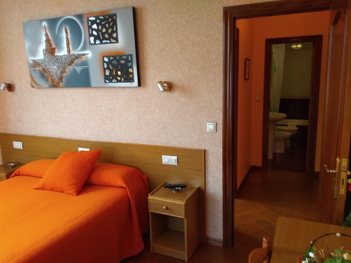 Hostal Residencia Bahia ลาเซ ภายนอก รูปภาพ
